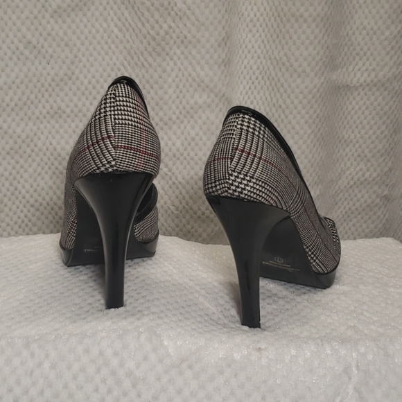 Charlotte Russe Pezzi Heels - Picture 4 of 7
